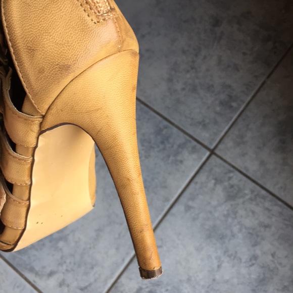 Michael Antonio Tan Heels - Picture 6 of 7